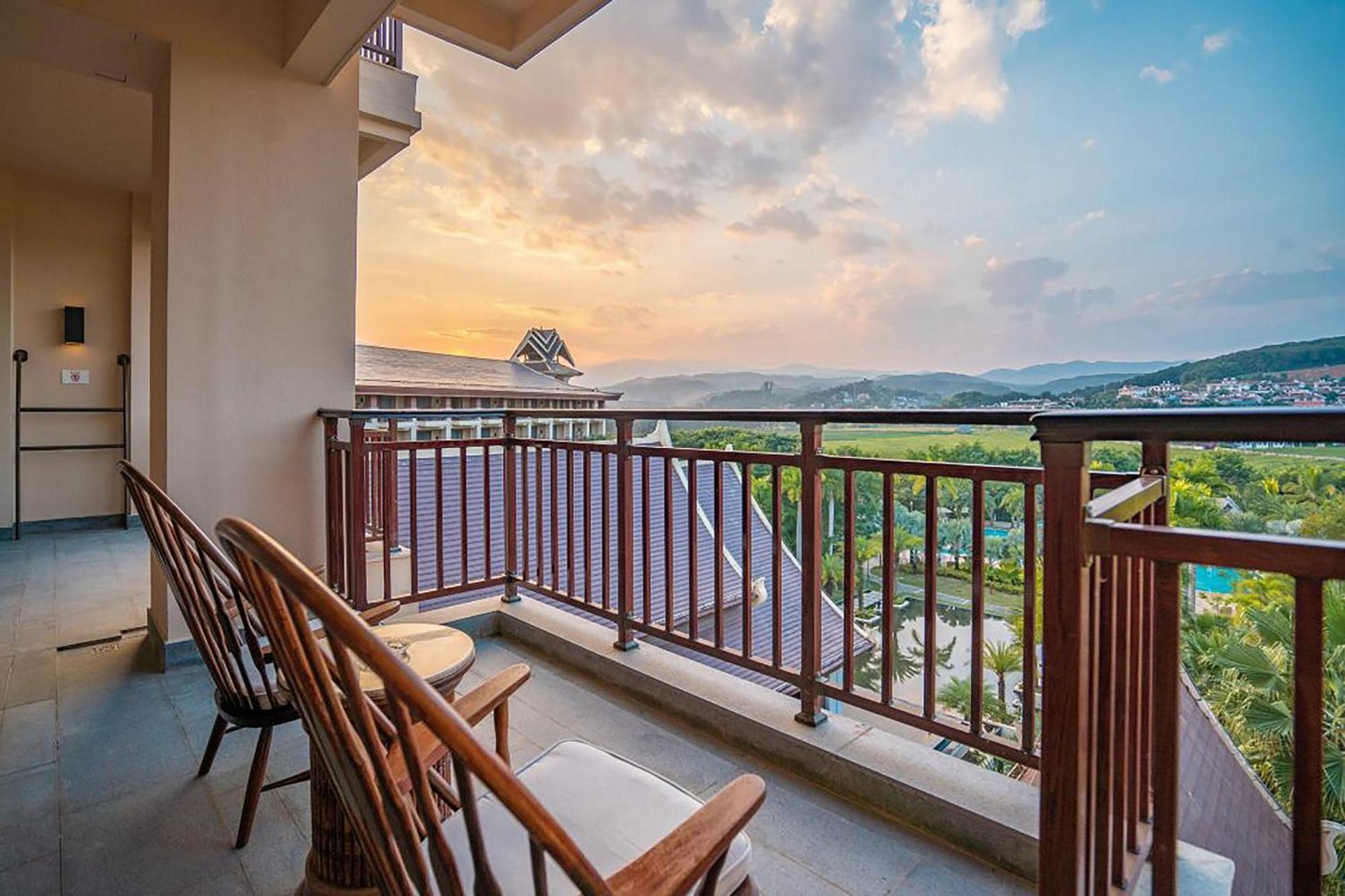 Sheraton Grand Xishuangbanna Hotel Jinghong Εξωτερικό φωτογραφία